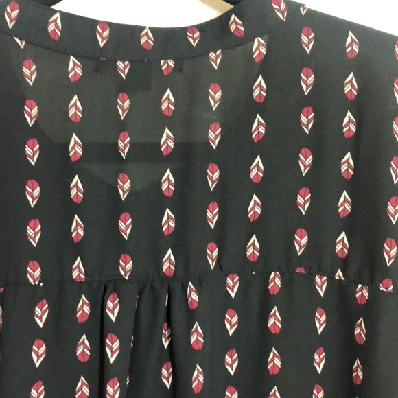 Black long sleeve button down blouse 3X - Picture 6 of 9